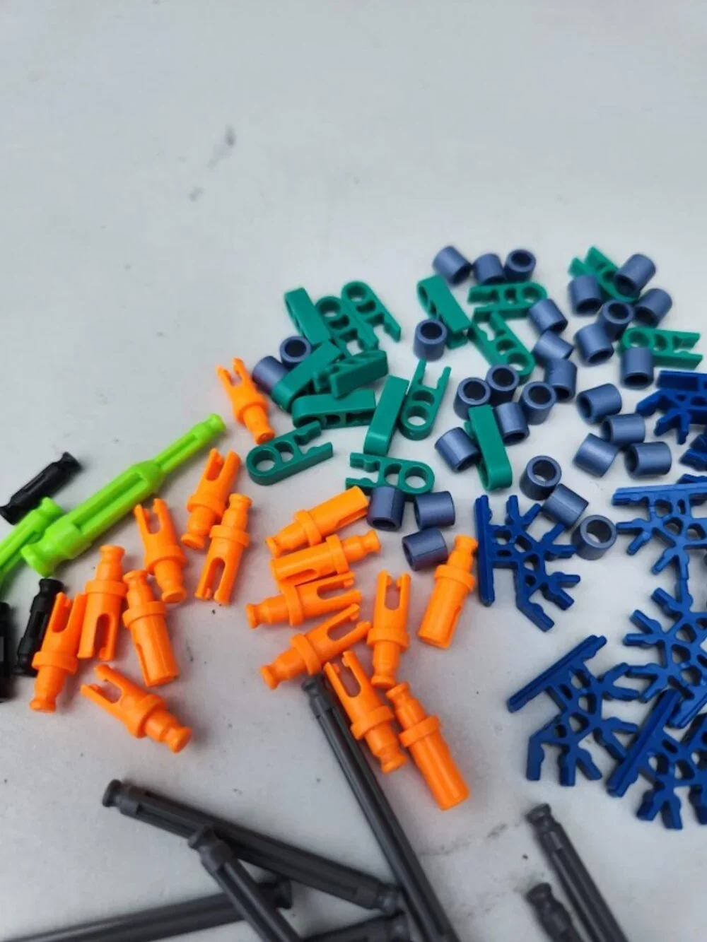 K'NEX Toy Building Set Bulk Lot Mixed Bundle Rods Connectors KNEX STEM Toy Rolle